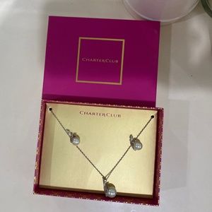 Necklace and earrings set